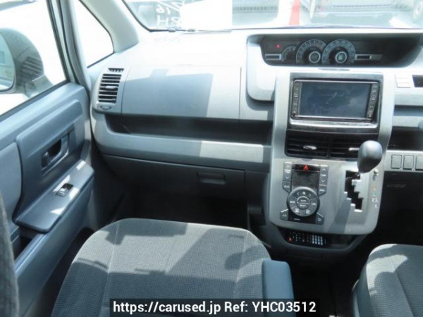 Used 2007 AT toyota noah ZRR70G Image[24]