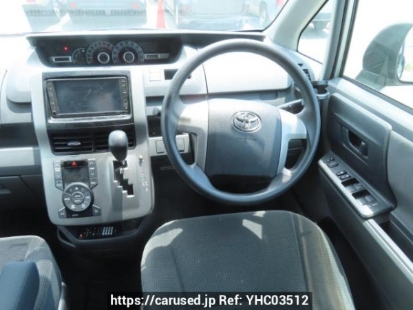 Used 2007 AT toyota noah ZRR70G Image[25]
