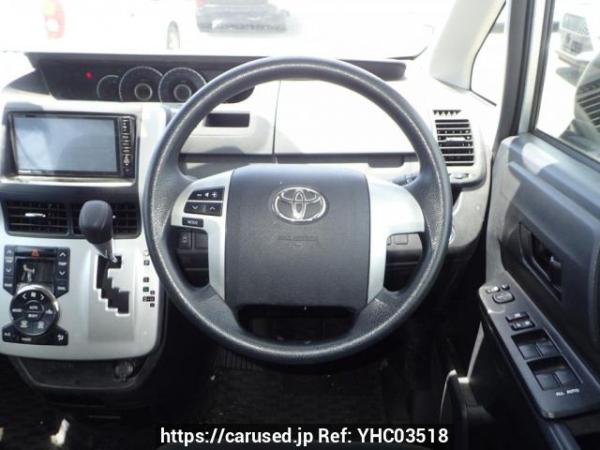 Used 2010 AT toyota noah ZRR70G Image[24]