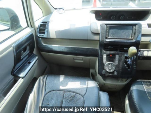 Used 2007 AT toyota noah ZRR70G Image[24]