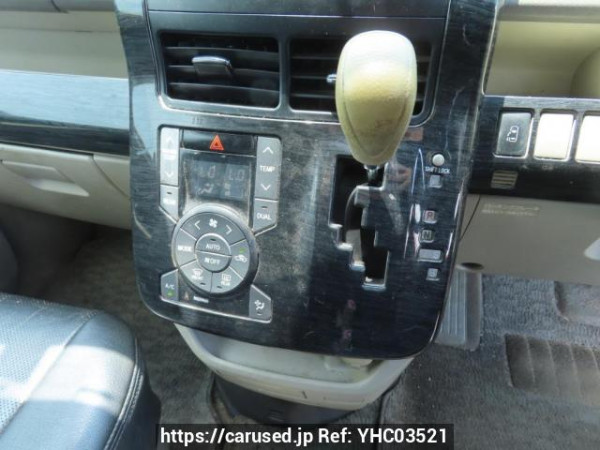 Used 2007 AT toyota noah ZRR70G Image[30]