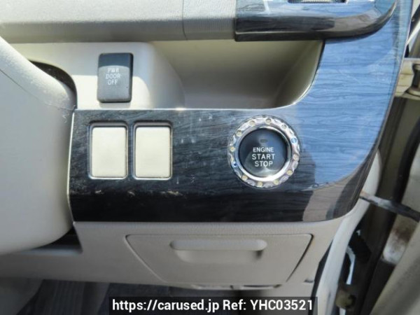 Used 2007 AT toyota noah ZRR70G Image[33]