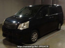 Toyota Noah ZRR70G