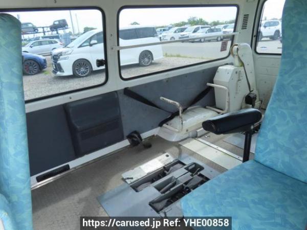 Used 2004 AT toyota hiace-van TRH122K Image[24]