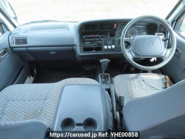 Used 2004 AT toyota hiace-van TRH122K Image[25]