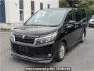 Toyota Voxy ZWR80G