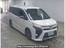 Toyota Voxy ZRR80W