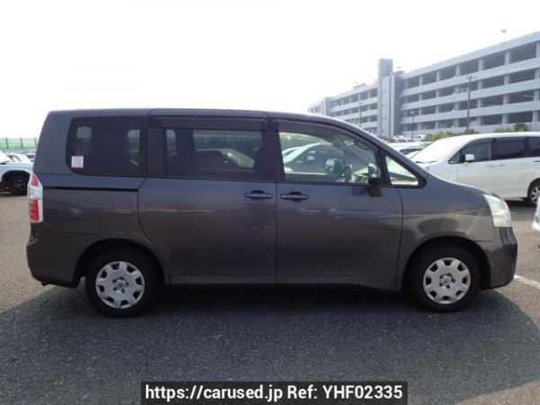 Used 2007 AT toyota noah ZRR70G Image[7]