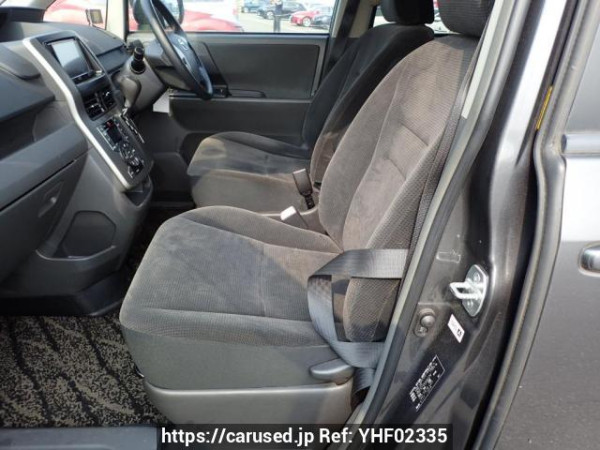 Used 2007 AT toyota noah ZRR70G Image[12]