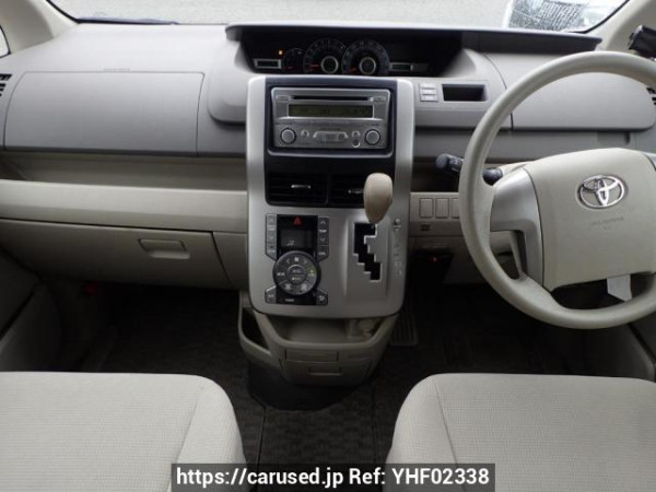 Used 2010 AT toyota noah ZRR70G Image[21]