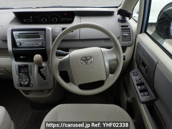 Used 2010 AT toyota noah ZRR70G Image[23]