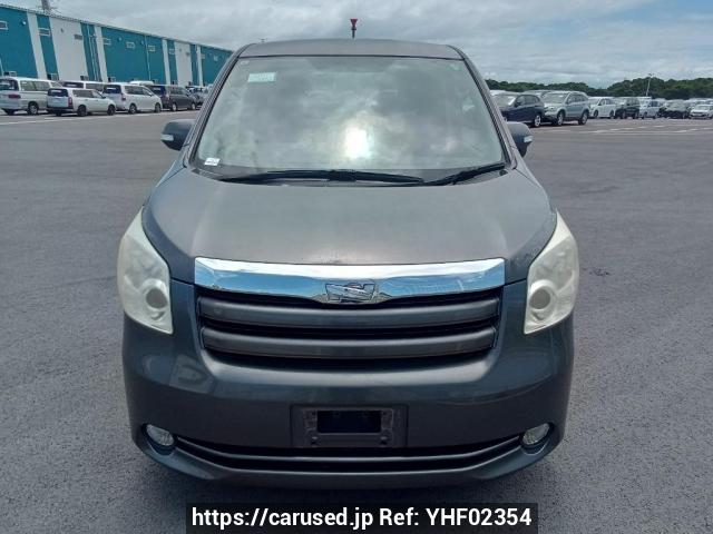 Buy Used 2009 Toyota Noah ZRR70G (YHF02354) - Carused.jp