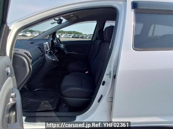 Used 2005 AT toyota wish ZNE10G Image[13]