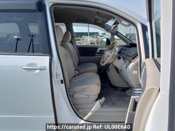 Used 2010 AT toyota noah ZRR70W Image[12]