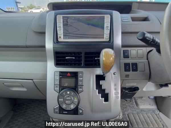 Used 2010 AT toyota noah ZRR70W Image[19]