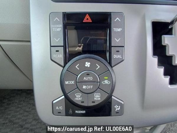 Used 2010 AT toyota noah ZRR70W Image[22]