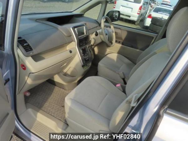 Used 2009 AT toyota noah ZRR70G Image[15]