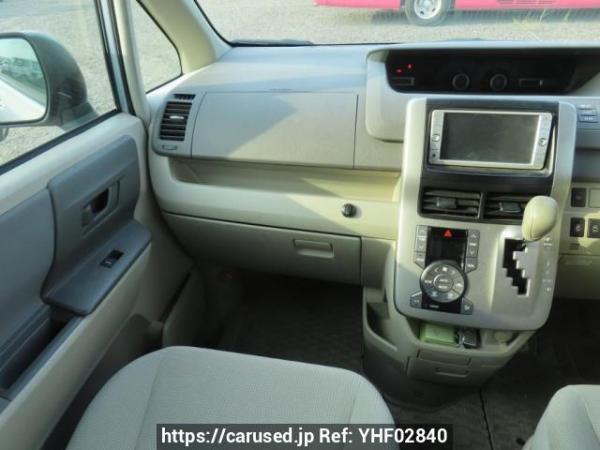 Used 2009 AT toyota noah ZRR70G Image[24]