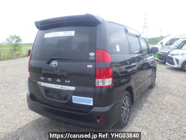 Buy Used 2005 Toyota Noah AZR60G (YHG03840) - Carused.jp