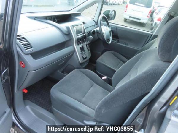Used 2010 AT toyota noah ZRR70G Image[15]