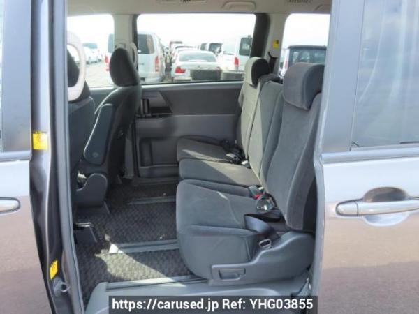 Used 2010 AT toyota noah ZRR70G Image[19]