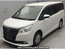 Toyota Noah ZRR80G