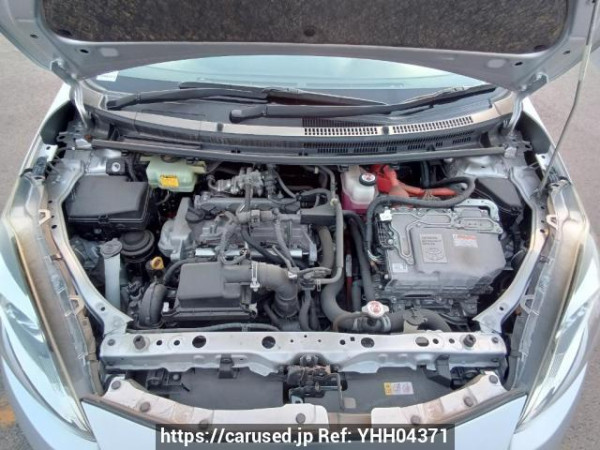 Used 2017 AT toyota aqua NHP10 Image[9]