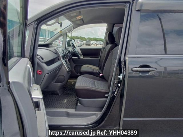 Used 2009 AT toyota noah ZRR75W Image[13]