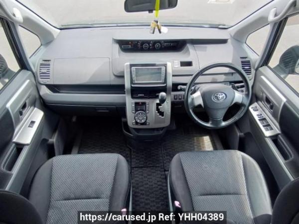 Used 2009 AT toyota noah ZRR75W Image[17]