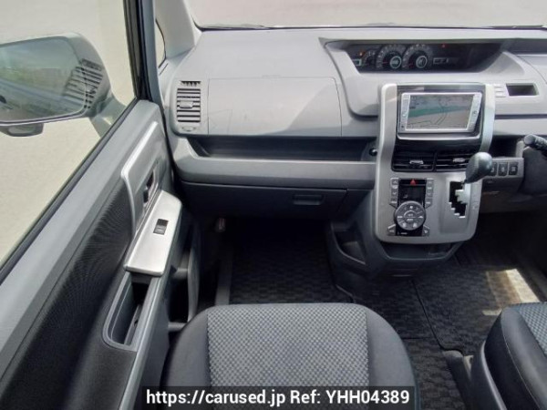 Used 2009 AT toyota noah ZRR75W Image[18]