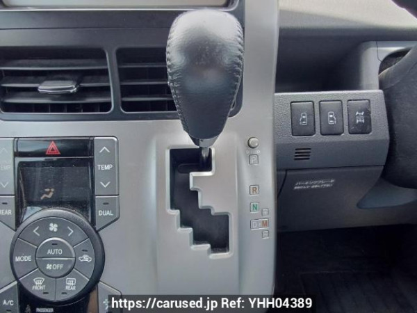 Used 2009 AT toyota noah ZRR75W Image[23]