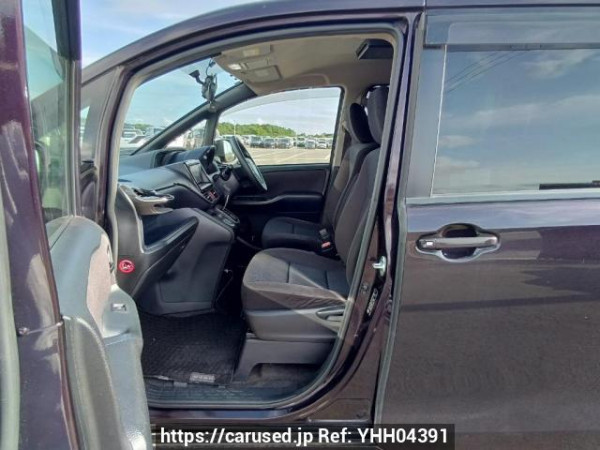 Used 2014 AT toyota noah ZRR85G Image[13]