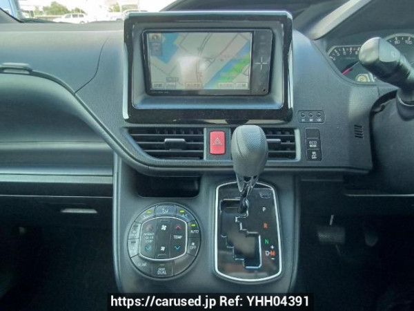 Used 2014 AT toyota noah ZRR85G Image[19]