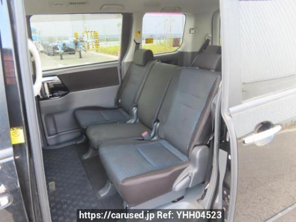 Used 2009 AT toyota voxy ZRR70W Image[20]