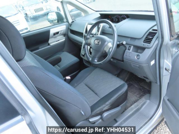 Used 2009 AT toyota noah ZRR75W Image[13]