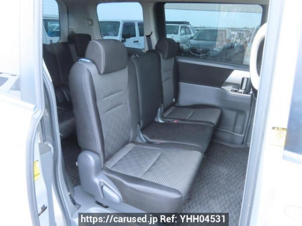 Used 2009 AT toyota noah ZRR75W Image[18]