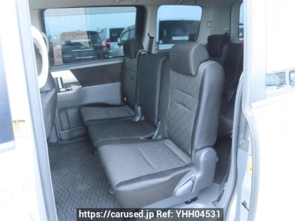 Used 2009 AT toyota noah ZRR75W Image[20]