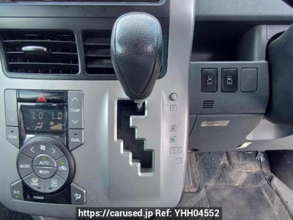 Used 2009 AT toyota noah ZRR70G Image[23]