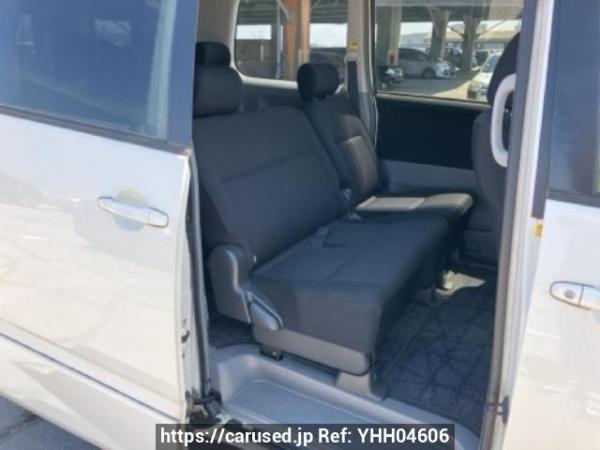 Used 2005 AT toyota noah AZR60G Image[13]