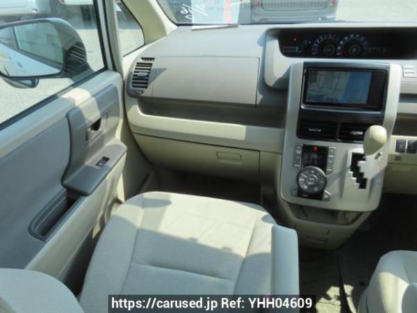 Used 2009 AT toyota noah ZRR70G Image[24]