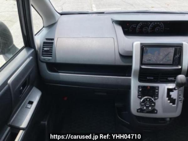 Used 2010 AT toyota noah ZRR70G Image[17]