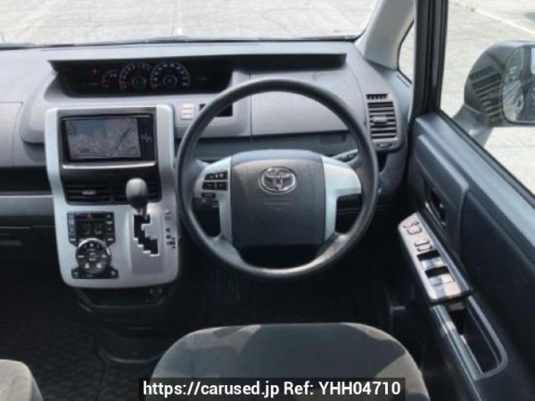 Used 2010 AT toyota noah ZRR70G Image[18]