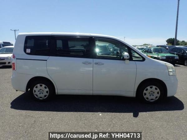 Used 2010 AT toyota noah ZRR70G Image[7]