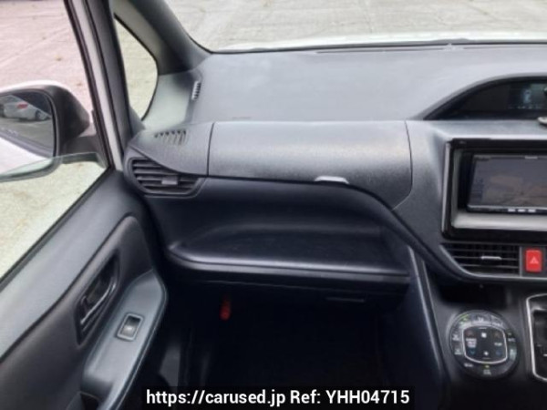 Used 2016 AT toyota noah ZRR80G Image[18]