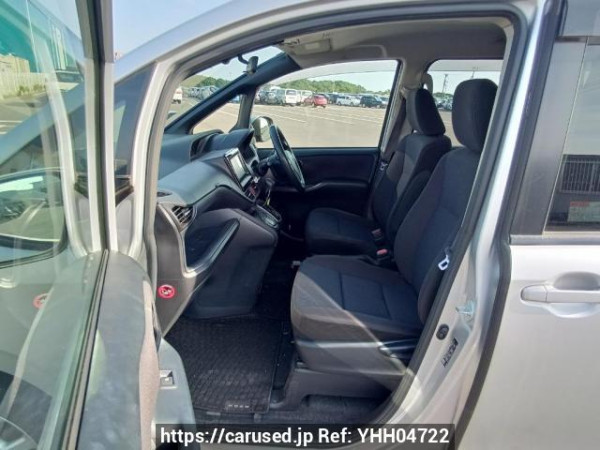 Used 2015 AT toyota noah ZRR80G Image[14]