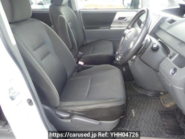 Used 2010 AT toyota voxy ZRR70W Image[11]