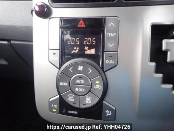 Used 2010 AT toyota voxy ZRR70W Image[21]