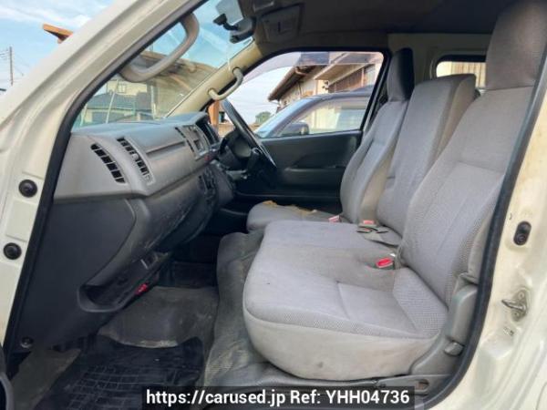 Used 2005 MT toyota hiace-van KDH205V Image[10]