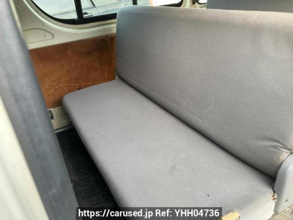 Used 2005 MT toyota hiace-van KDH205V Image[13]