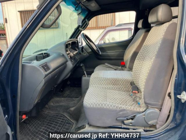 Used 2004 AT toyota hiace-van TRH112V Image[10]
